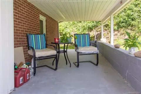 75 Broad St, Spruce Pine, NC 28777 photo 38
