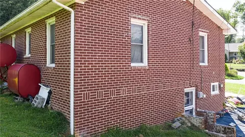75 Broad St, Spruce Pine, NC 28777 photo 26