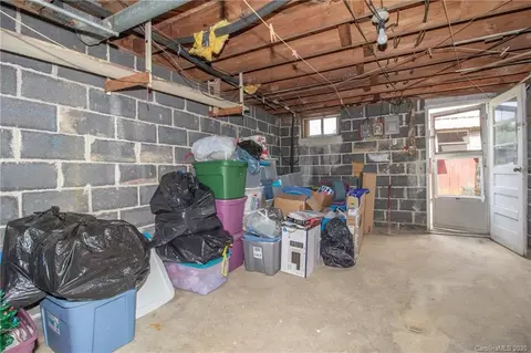 75 Broad St, Spruce Pine, NC 28777 photo 32