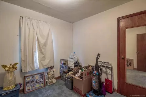 75 Broad St, Spruce Pine, NC 28777 photo 12