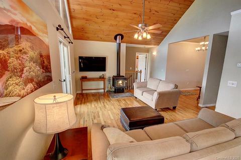 334 Eastern Sky Dr, Canton, NC 28716 photo 11