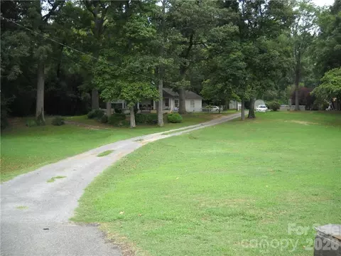 9003 Beatties Ford Rd, Huntersville, NC 28078