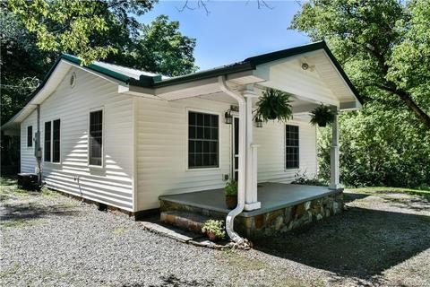 6295 Crabtree Rd, Clyde, NC 28721 photo 3