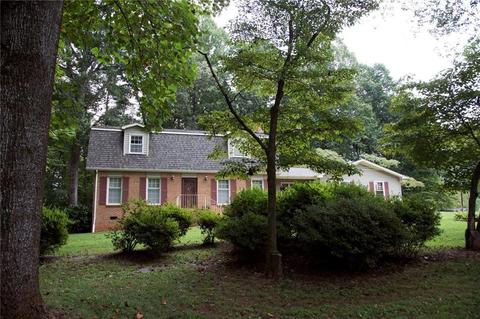 1007 4th Avenue Dr, Conover, NC 28613 photo 4