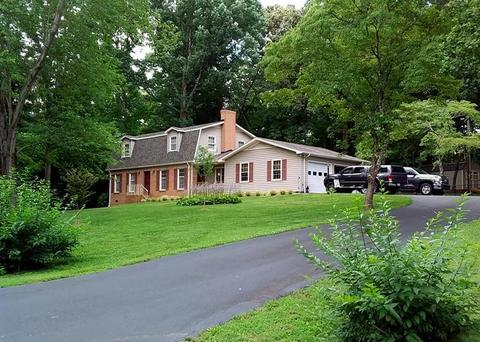 1007 4th Avenue Dr, Conover, NC 28613 photo 2