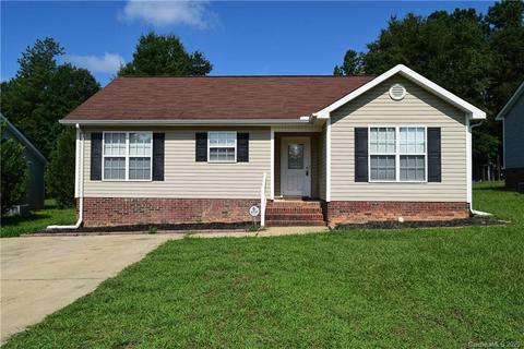 2037 E Park Dr, Lancaster, SC 29720 photo 1