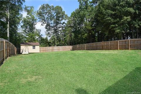 2037 E Park Dr, Lancaster, SC 29720 photo 3