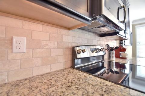 3411 Streamside Dr, Davidson, NC 28036 photo 9