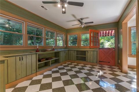 386 Melrose Ave, Tryon, NC 28782 photo 11