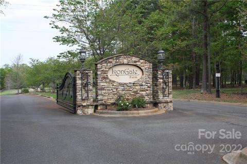 820 Bellegray Rd #14, Clover, SC 29710