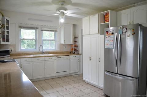 418 E 23rd St, Kannapolis, NC 28083 photo 3