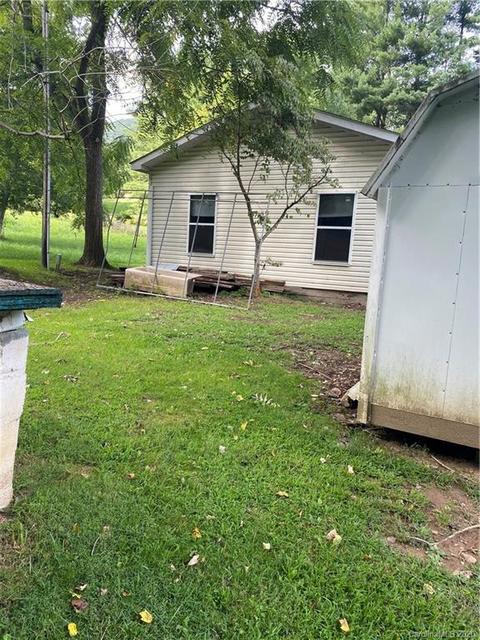 137 Walnut Rd, Clyde, NC 28721 photo 23
