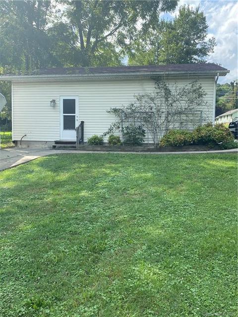 137 Walnut Rd, Clyde, NC 28721 photo 3