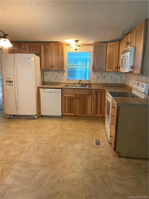 137 Walnut Rd, Clyde, NC 28721 photo 13
