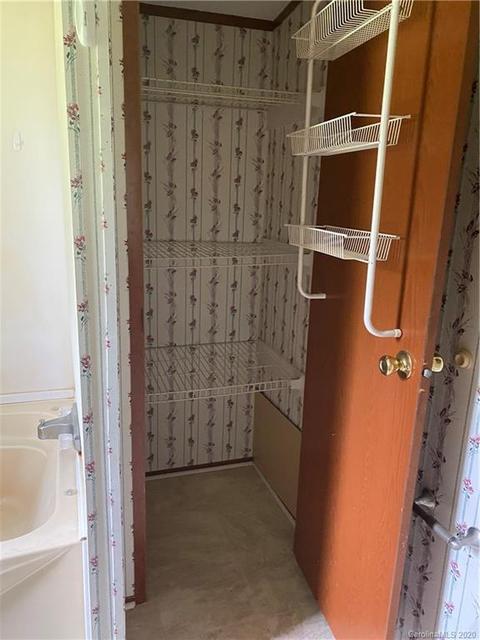137 Walnut Rd, Clyde, NC 28721 photo 8