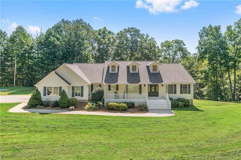 908 White Oak Ln, Tryon, NC 28782 photo 1