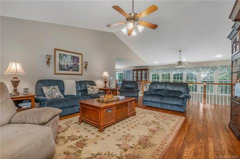 908 White Oak Ln, Tryon, NC 28782 photo 4