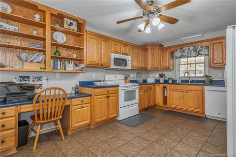 908 White Oak Ln, Tryon, NC 28782 photo 7