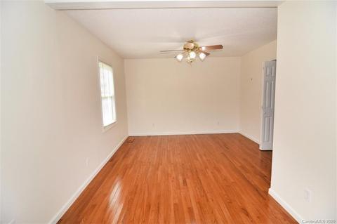 1784 Paris Dr, Conover, NC 28613 photo 7