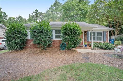 717 E John St, Matthews, NC 28105 photo 3