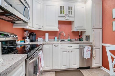 717 E John St, Matthews, NC 28105 photo 17