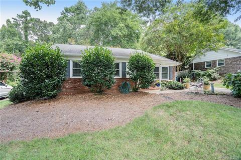 717 E John St, Matthews, NC 28105 photo 2