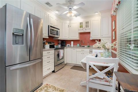 717 E John St, Matthews, NC 28105 photo 16