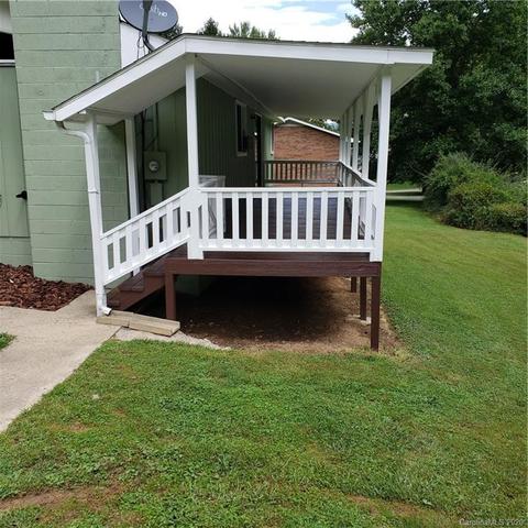 13 Castle Dr, Clyde, NC 28721 photo 3
