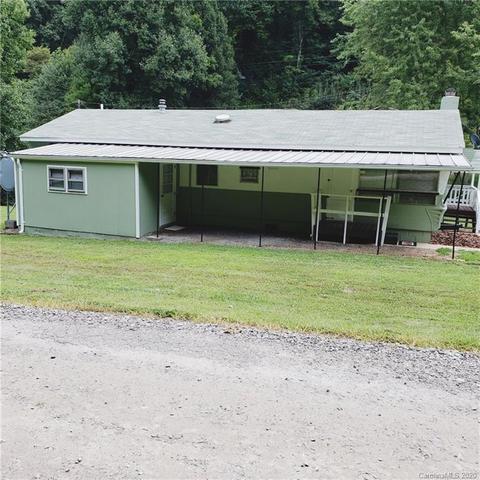 13 Castle Dr, Clyde, NC 28721 photo 1