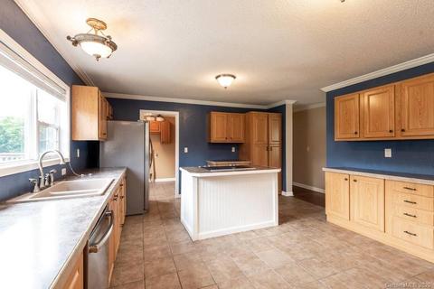2287 Oweda Dr, Conover, NC 28613 photo 8