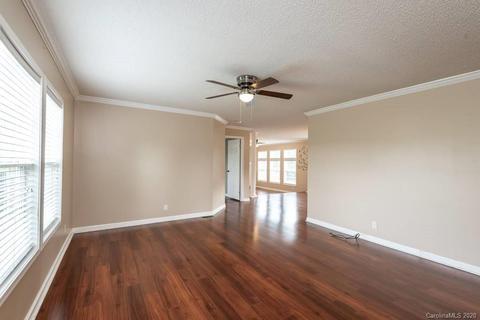 2287 Oweda Dr, Conover, NC 28613 photo 6