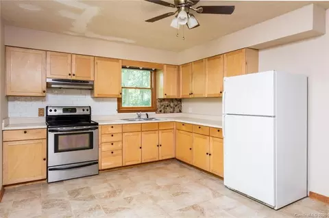 369 Frank Rector Rd, Marshall, NC 28753 photo 10