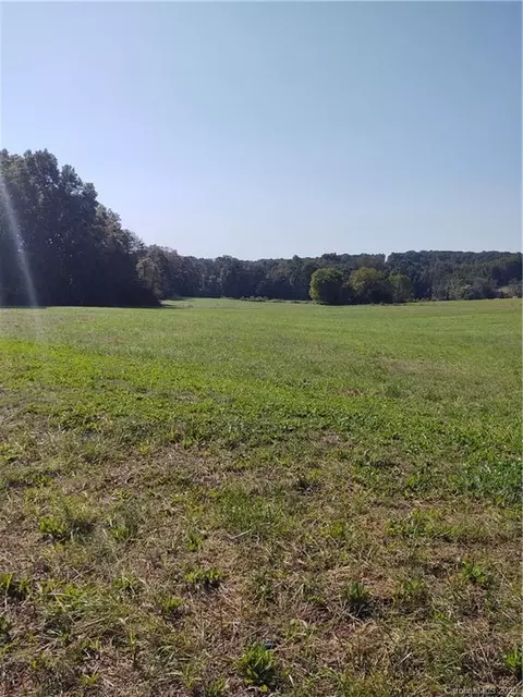 203 Mullis Rd, Harmony, NC 28634 photo 1