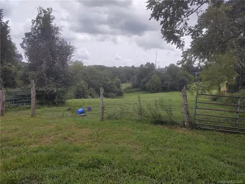 203 Mullis Rd, Harmony, NC 28634 photo 7