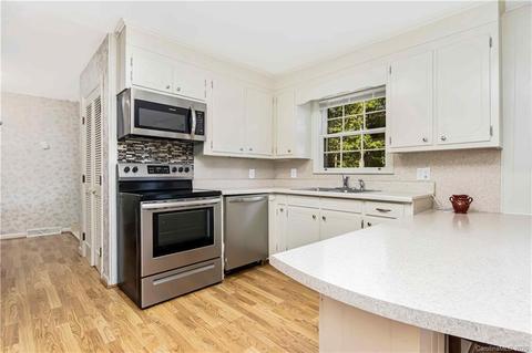 902 Brook Dr, Lancaster, SC 29720 photo 8