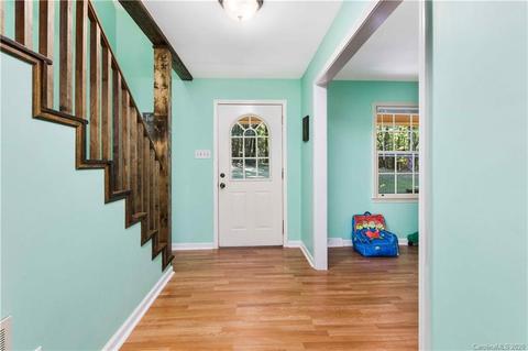 902 Brook Dr, Lancaster, SC 29720 photo 2