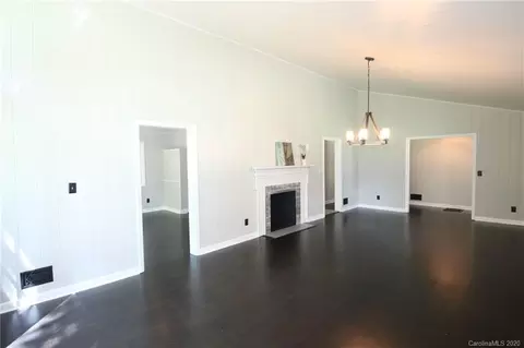 325 Ruby Ln, Gastonia, NC 28054 photo 4