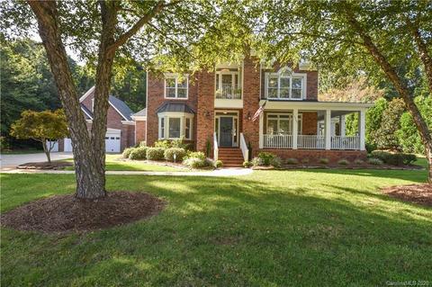 6353 Fox Chase Dr, Davidson, NC 28036 photo 2