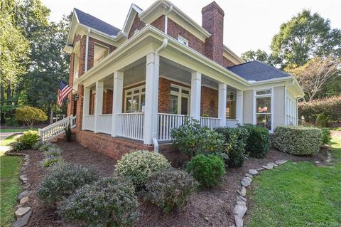 6353 Fox Chase Dr, Davidson, NC 28036 photo 3