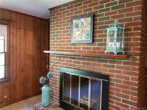 210 Park St, Morganton, NC 28655 photo 8