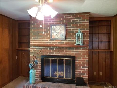 210 Park St, Morganton, NC 28655 photo 9