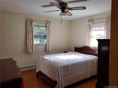 210 Park St, Morganton, NC 28655 photo 11