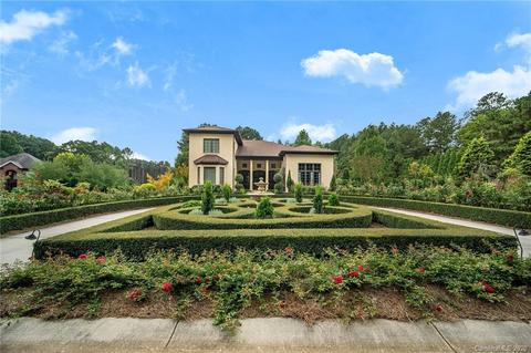 302 E Glenview Dr, Salisbury, NC 28147 photo 1