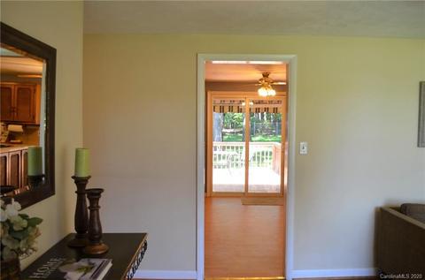 1858 Noah Path, Conover, NC 28613 photo 4