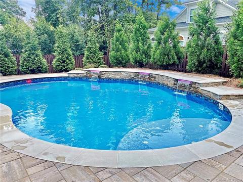 21413 Pinecrest Pl, Cornelius, NC 28031 photo 2