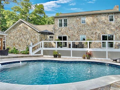 21413 Pinecrest Pl, Cornelius, NC 28031 photo 1