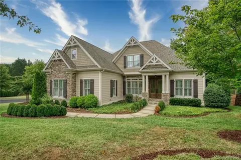 18603 Silent Falls Cv, Davidson, NC 28036 photo 1