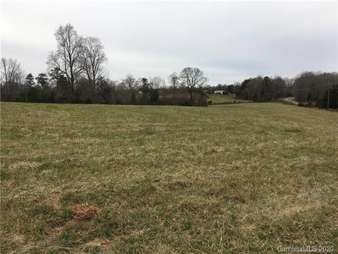 139 Thomas Rd, Clover, SC 29710 photo 4