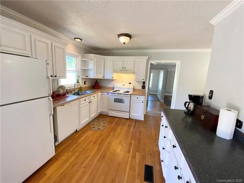 2012 Hampton Heights St, Lenoir, NC 28645 photo 8