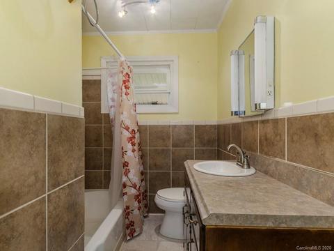 114 Candy Dr, Clyde, NC 28721 photo 9